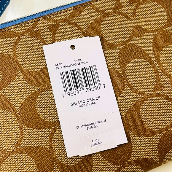 NWT Coach large corner zip wristlet in Signature Canvas - Picture 4 of 7